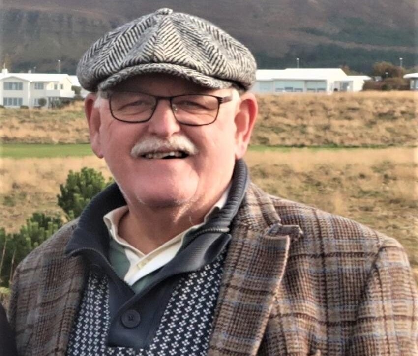 Ásmundur Magnússon